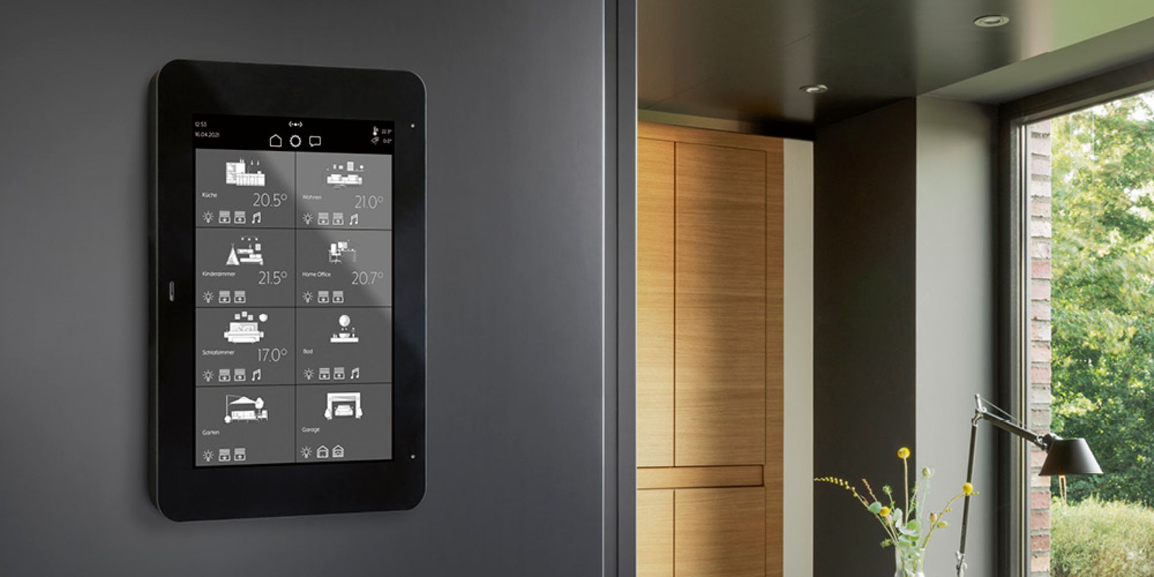 JUNG Smart Panel 8 bei Elektro Krebs GmbH in Büttelborn